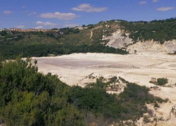 Die Phlegräische Felder, Campi Flegrei bei Neapel in Kampanien, Italien (Foto ©Canva.com)