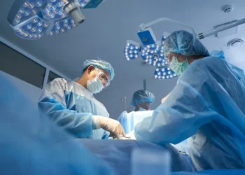 Symbolbild: Operation (Credits shutterstock.com)