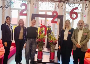 Bei der Tagung zum Tag der Hauswirtschaft: (von links) Isabel Schäufele-Elbers, Gisela Greinöcker, Laura Pircher, Martina Gögele, Martin Unterer (Foto: LPA/Fachschule für Ernährung und Hauswirtschaft Haslach)
