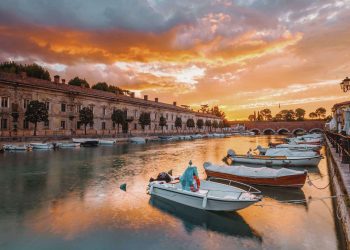 Peschiera del Garda am Südufer des Gardasees in der Provinz Verona