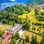 Bellagio – Parkanlagen über der Halbinsel Luftbild der bewaldeten Parkanlagen und Wege über der Halbinsel von Bellagio