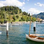 Bellagio – Pescallo am Ostufer Boote und alte Häuser des Fischerdorfs Pescallo bei Bellagio am Comer See