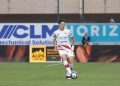 Ein Spieler des FC Südtirol in Aktion auf dem Spielfeld